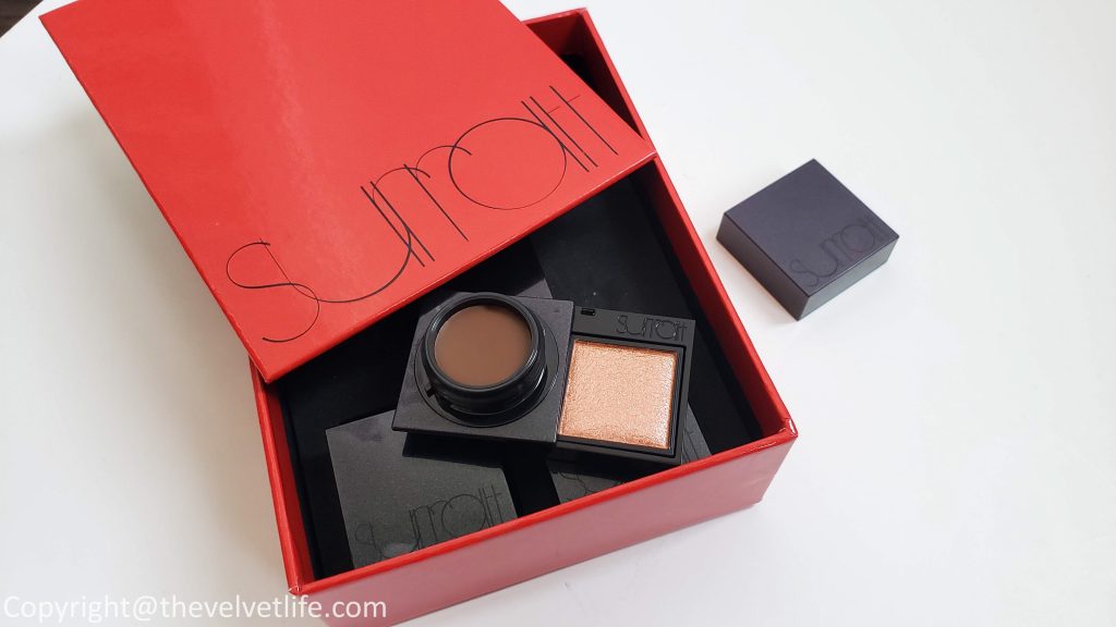 Review and swatches of the new Surratt Beauty - Dew Drop Foundation and Prismatique eyes eyeshadows